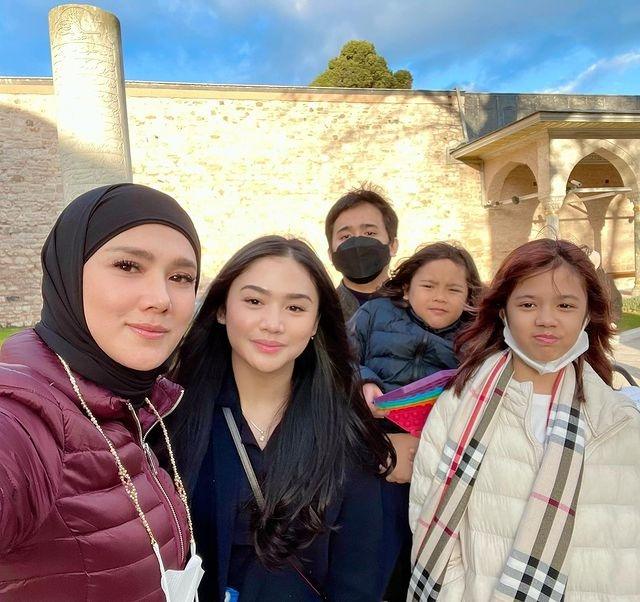 Potret Mulan Jameela Momong Anak (instagram/@mulanjameela1)