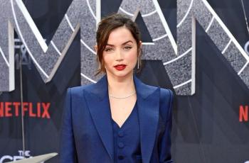 Film Blonde Resmi Tayang, Ternyata Ana de Armas Sempat Ziarah ke Makan Marilyn Monroe