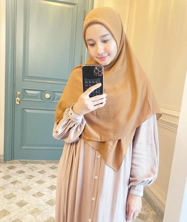 Artis Jadi Ibu Sambung(Instagram/@laudyacynthiabella)