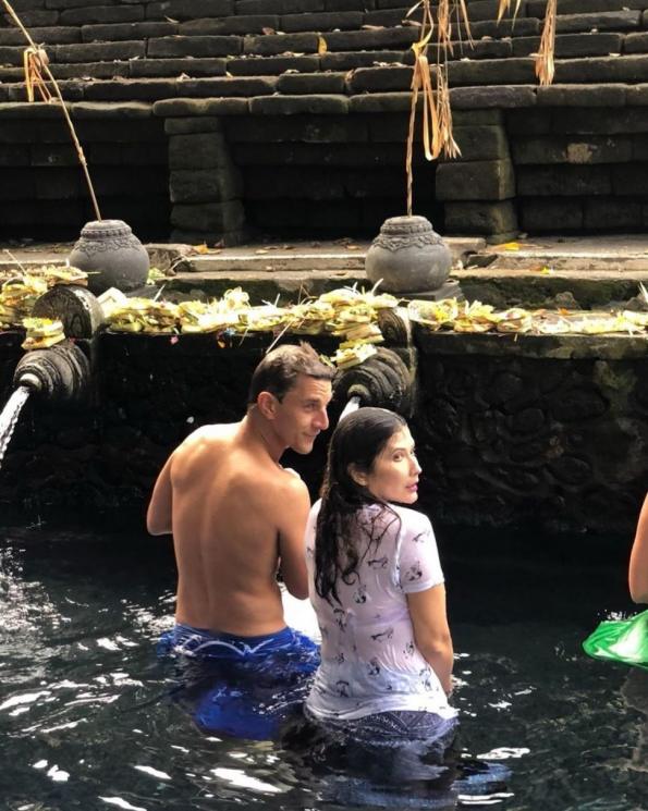 Artis Jalani Prosesi Melukat di Bali (instagram/@tamarableszynskiofficial)