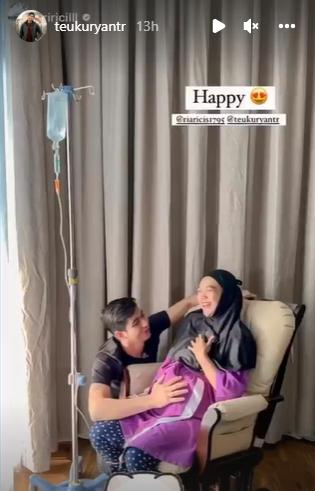 Momen Ria Ricis Melahirkan Anak Pertama. (Instagram/teukuryantr)