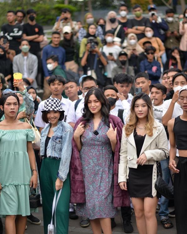 Potret Gisella Anastasia Bergaya di Citayam Fashion Week(Instagram/@gisel_la)