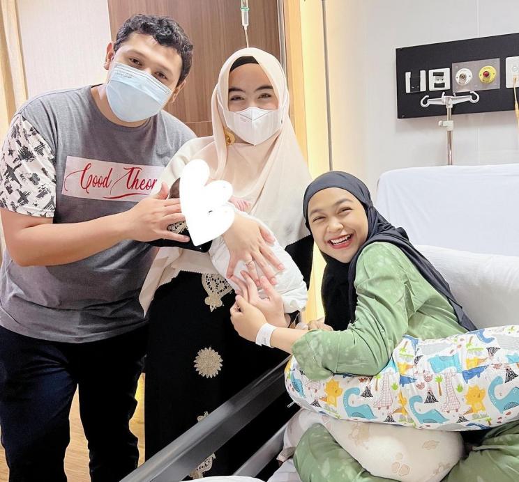 Potret Petakilan Ria Ricis Usai Lahiran (instagram/@dr.shindyputri_)