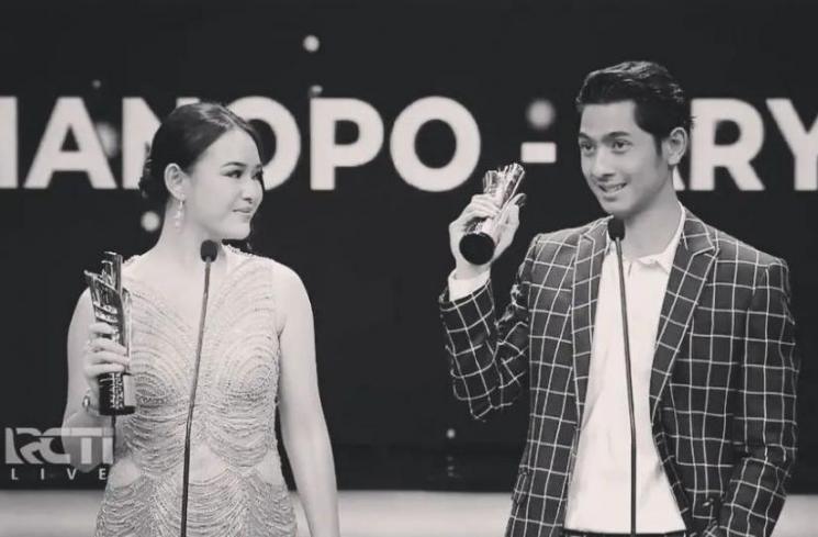 Momen Reuni Amanda Manopo dan Arya Saloka di Acara Penghargaan. (RCTI via Instagram/aladin.world)
