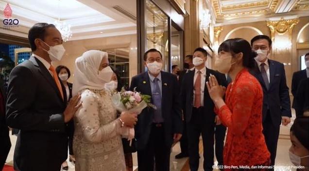 Potret Dita SECRET NUMBER Sambut Presiden Jokowi di Korea Selatan. (YouTube/Sekretariat Presiden)