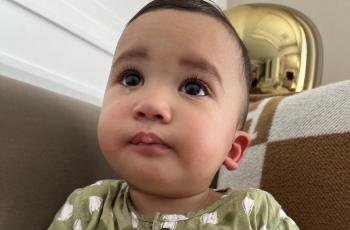 9 Potret Terbaru Baby Ukkasya Anak Zaskia Sungkar, Makin Ganteng dan Bikin Gemas