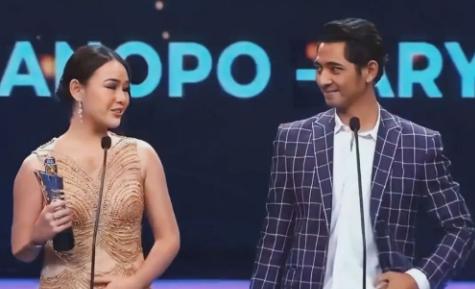 Momen Reuni Amanda Manopo dan Arya Saloka di Acara Penghargaan. (RCTI via Instagram/aladin.world)