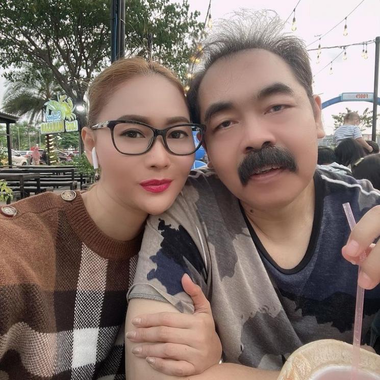 Artis Bikin Bisnis Bareng Pasangan (Instagram/@inul.d)