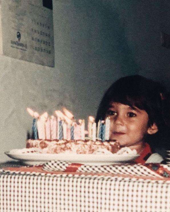 Potret Masa Kecil Enzy Storia (instagram/@enzystoria)
