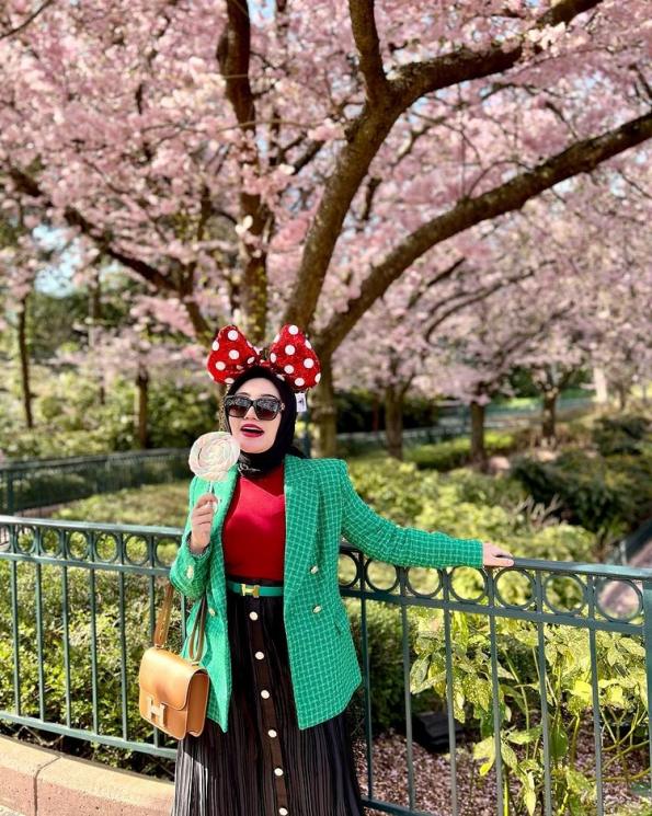 Potret Shella Saukia Crazy Rich Banda Aceh (Instagram/shellasaukiaofficial)