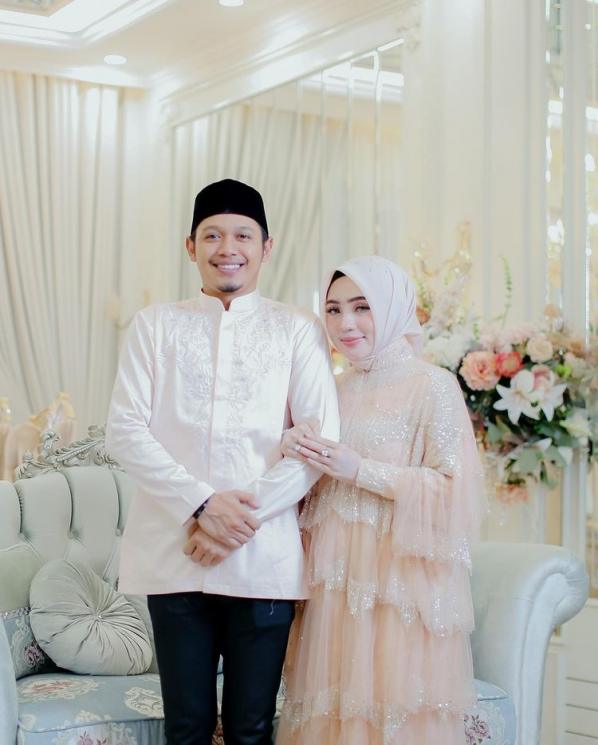 Potret Shella Saukia Crazy Rich Banda Aceh (Instagram/shellasaukiaofficial)