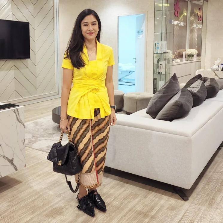 OOTD Dian Sastro Pakai Kebaya Murah Meriah (Instagram/@therealdisastr)