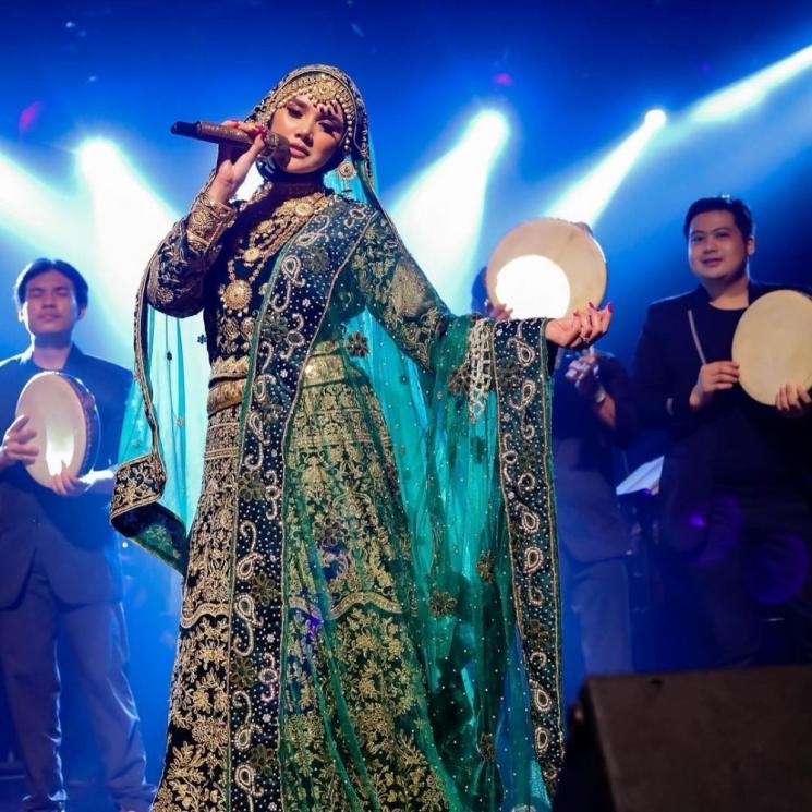 Potret Mulan Jameela Pakai Baju India (instagram/@mulanjameela1)