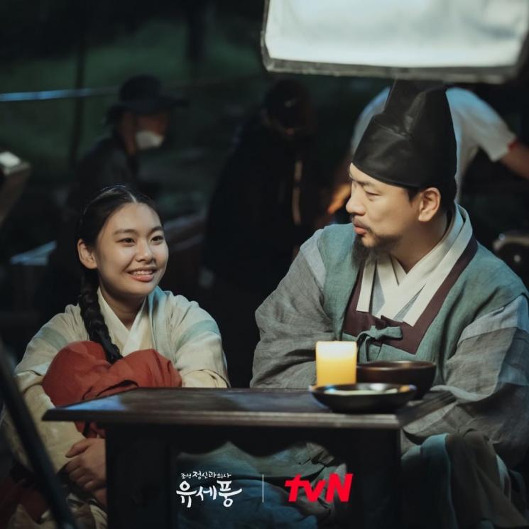 Potret di Balik Layar Poong The Joseon Psychiatrist (Instagram/@tvn_drama)