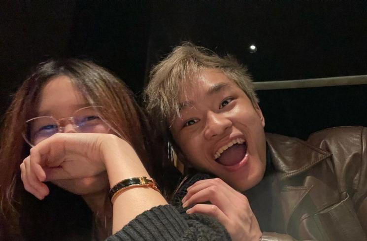 11 Potret Nicole, Cewek Misterius yang Diduga Pacar Azka Corbuzier