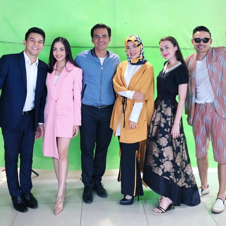 Momen Kebersamaan Jonathan Frizzy dan Ririn Dwi Ariyanti (Instagram/@ririndwiariyanti)