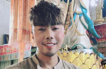 8 Potret Terbaru Roy Kiyoshi, Punya Tato Baru di Dada