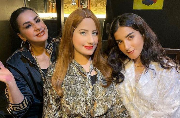 Momen Kebersamaan Tasyi Athasyia dan Tasya Farasya. (Instagram/@ala_instyle)
