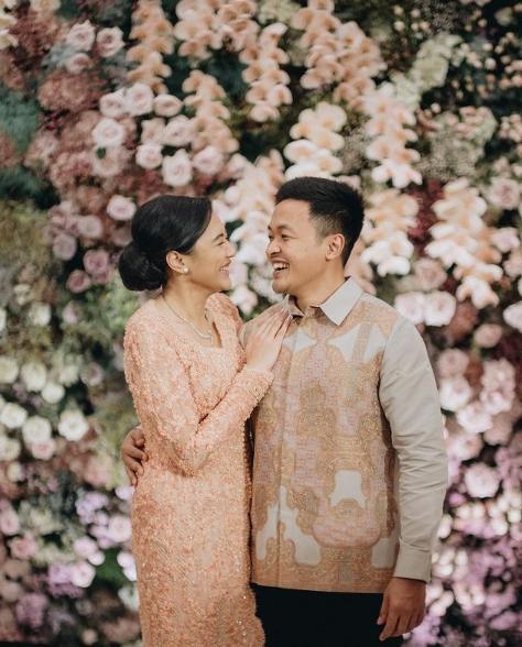 Momen Lamaran Konglomerat. (Instagram/putri_tanjung)