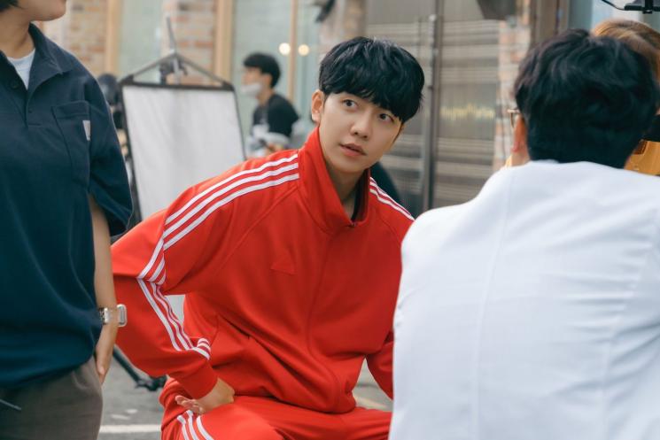 Potret Lee Seung Gi di Love by Law (Soompi)