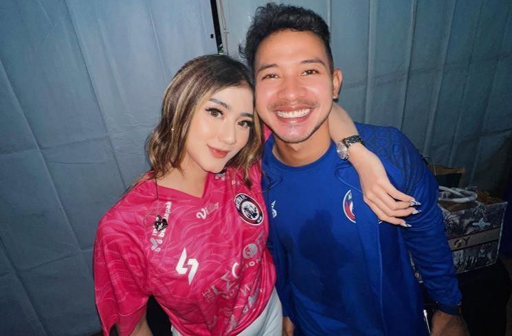 Atlet pacaran dengan artis. (Instagram/@gheayoubi)