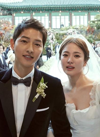 Pasangan Artis Cinlok di Drama Korea. (Soompi.com)