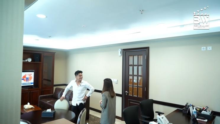 Potret Kantor Valencia Tanoesoedibjo (YouTube BW.)
