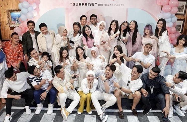 Momen Kejutan Ulang Tahun Lesti Kejora. (YouTube/Leslar Entertainment)