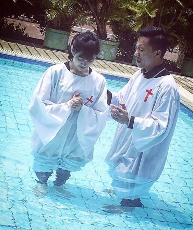 Perjalanan Spiritual Marcella Simon. (Instagram/marcella_simon)