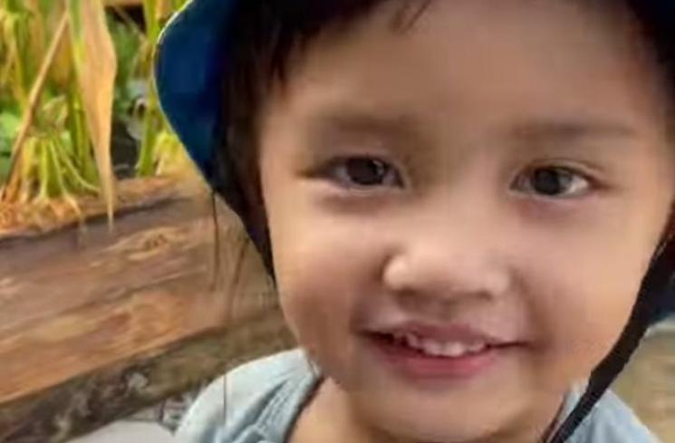 Potret Anak Young Lex Berkebun (Instagram/eriskanakesya)