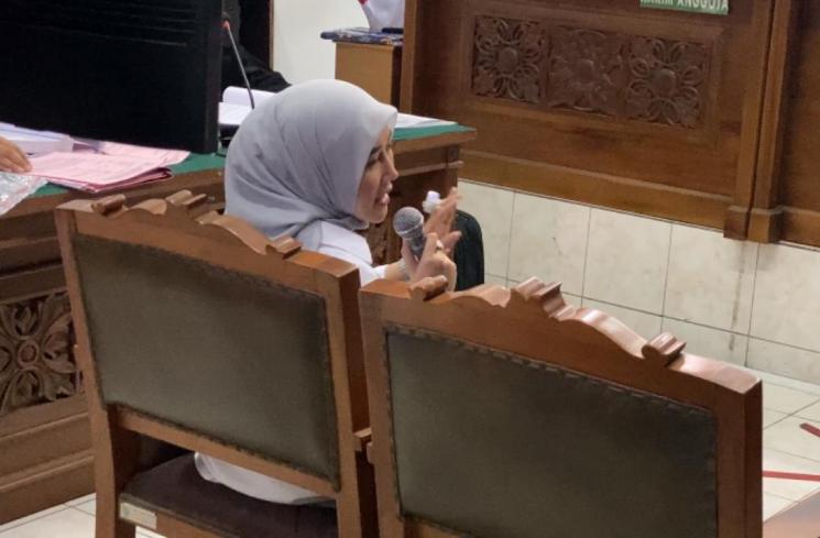 Marissya Icha hadir di sidang dugaan pencemaran nama baik Medina Zein. (MataMata.com/Adiyoga P)
