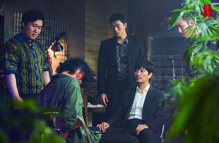 Adu Peran Jung Woo dan Park Hee Soon di A Model Family (Instagram/@netflixkr)
