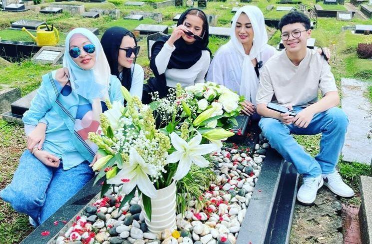 Potret Angelina Sondakh Peringati Ultah Adjie Massaid (Instagram/@rezaartameviaofficial)