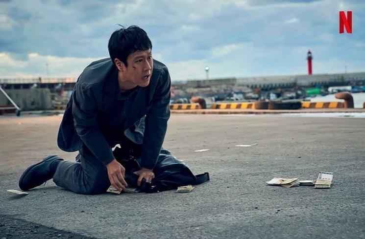 Adu Peran Jung Woo dan Park Hee Soon di A Model Family (Instagram/@netflixkr)
