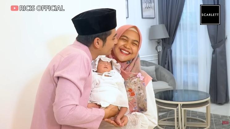 Potret Gemas Anak Ria Ricis saat Photoshoot (Instagram/@teukuryantr)