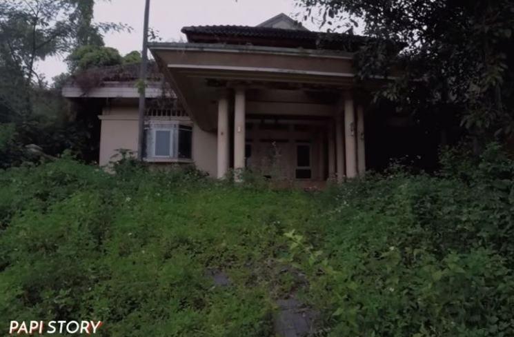 Rumah Suzzanna di Semarang. (YouTube/Papi Story)