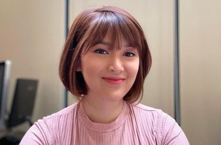 Potret Terbaru Rosiana Dewi Usai Melahirkan. (Instagram/@rsn.dw)