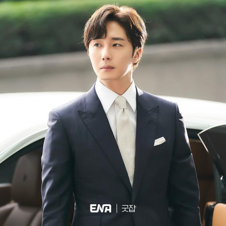 Potret Jung Il Woo di Good Job (Instagram/@channel.ena.d)