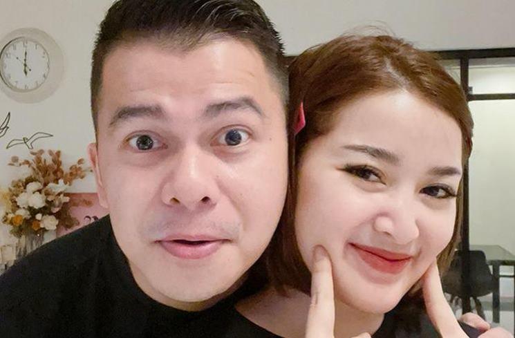 Potret Terbaru Rosiana Dewi Usai Melahirkan. (Instagram/@rsn.dw)