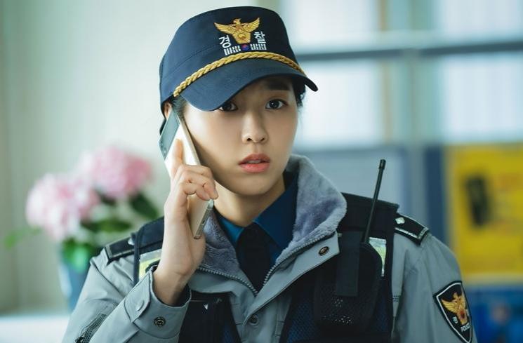 Artis Cantik Jadi Polisi di Drama Korea (Hancinema)