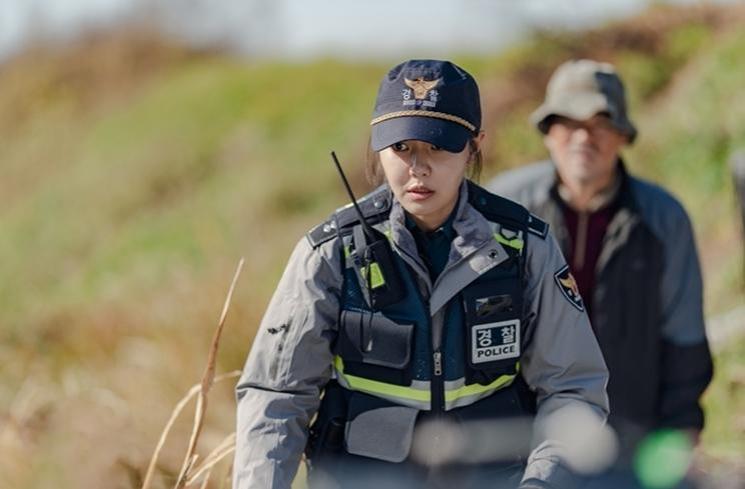 Artis Cantik Jadi Polisi di Drama Korea (Hancinema)