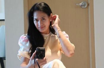 7 Potret Awet Muda Donna Harun, Tetap Kece Meski Punya 4 Cucu