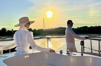 8 Potret Romantis Syahrini dan Suami Nikmati Golden Hour di Jepang, Romantis Bak Penganti Baru