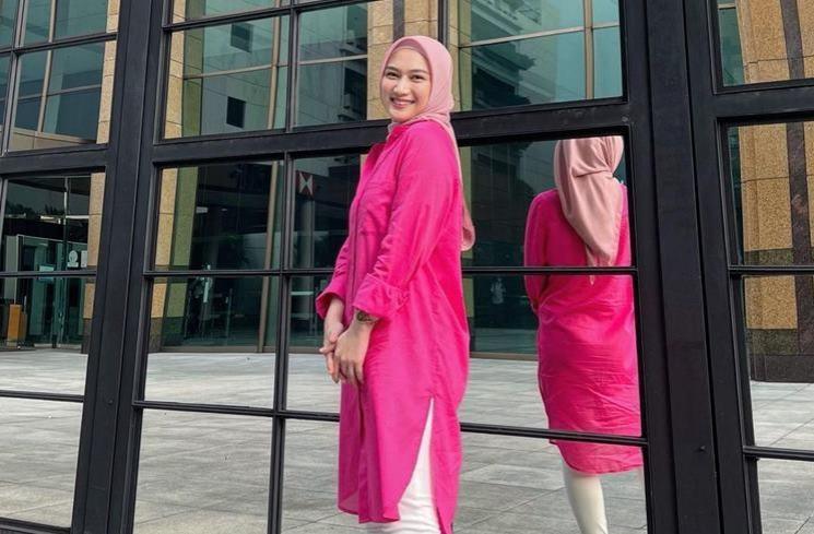 Penampilan Berhijab Eks JKT48 (instagram/@melodylaksani92)