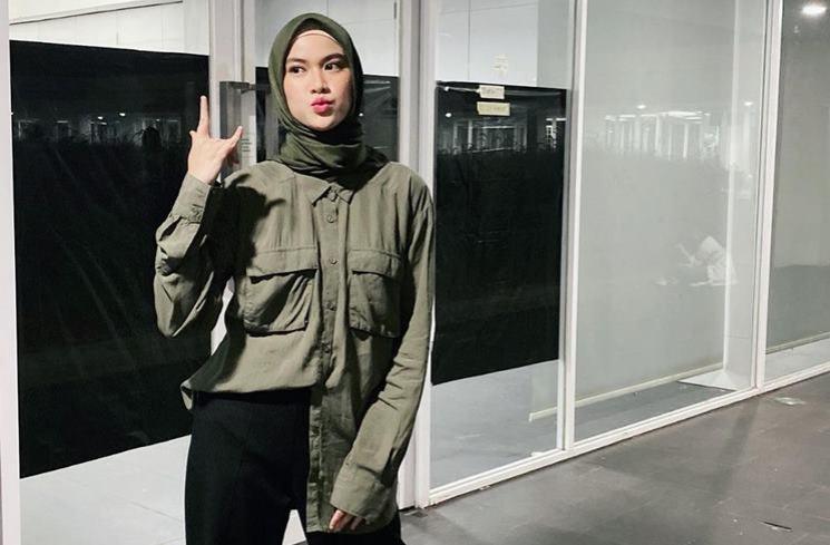 Penampilan Berhijab Eks JKT48 (instagram/@utybonita)