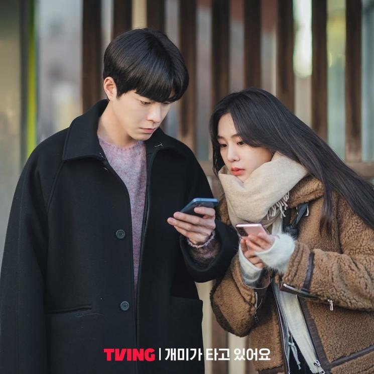 Hong Jong Hyun di Stock Struck (Instagram/@tving.official)