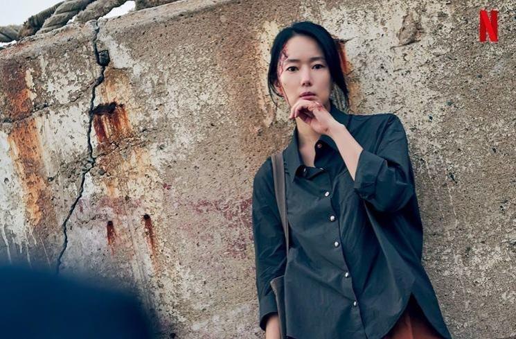Adu Peran Yoon Jin Seo dan Park Ji Yeon di A Model Family (Instagram/@netflixkr)