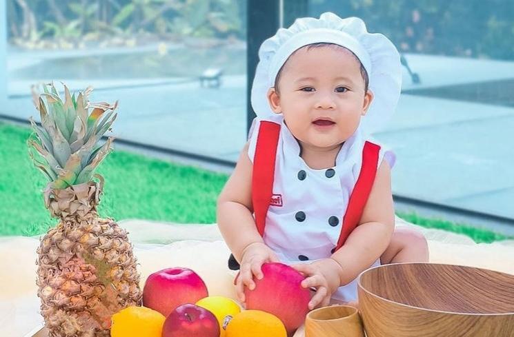 Bayi artis pakai kostum unik (Instagram/@raditya_dika)