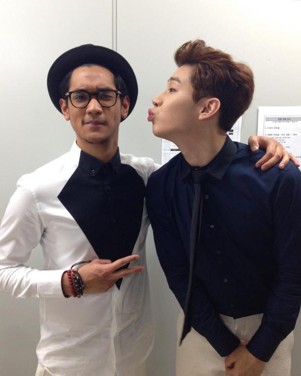 Afgan dan Henry Lau Reka Ulang Potret Bareng 8 Tahun Lalu. (Instagram/afgan__)