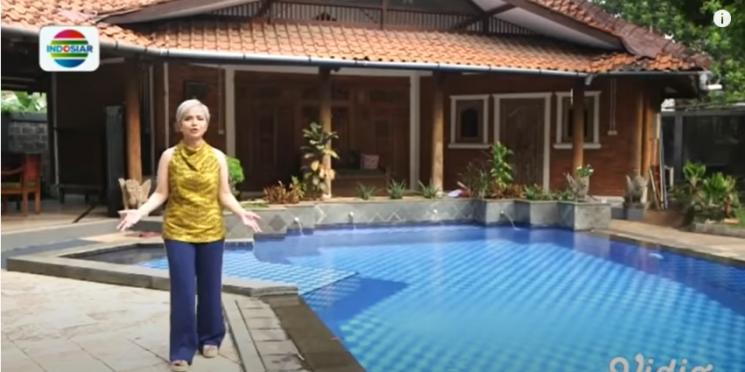 Rumah Ruth Sahanaya. (YouTube/Indosiar)